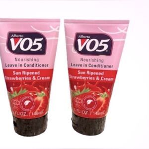 🛍️ VO5 LEAVE IN CONDITIONER STRAWBERRIES & CREAM 5 FL OZ SET OF 2💥